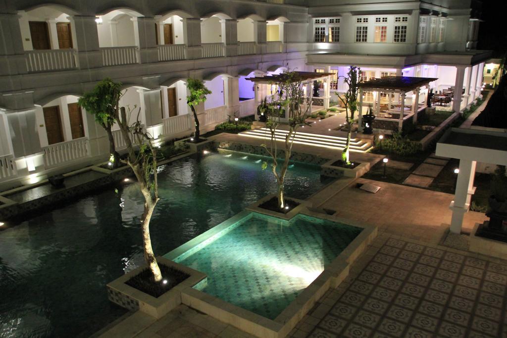 Hotel Ammi Cepu Esterno foto