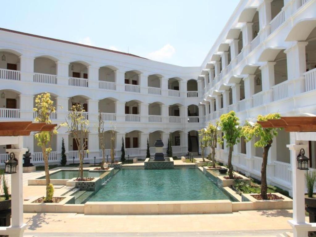Hotel Ammi Cepu Esterno foto