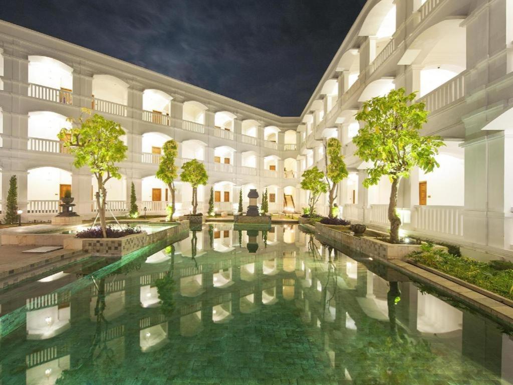 Hotel Ammi Cepu Esterno foto