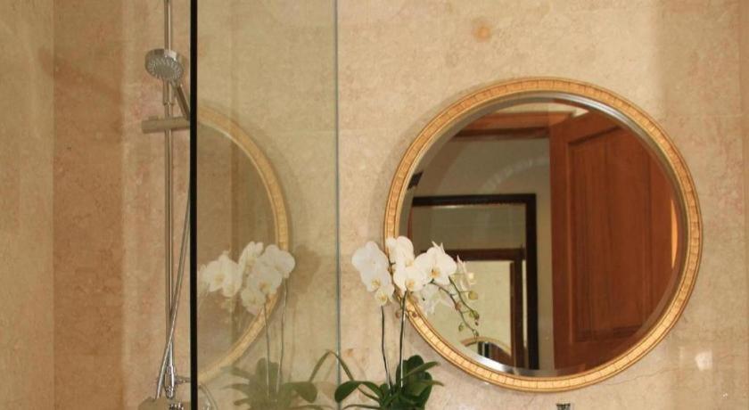 Hotel Ammi Cepu Esterno foto